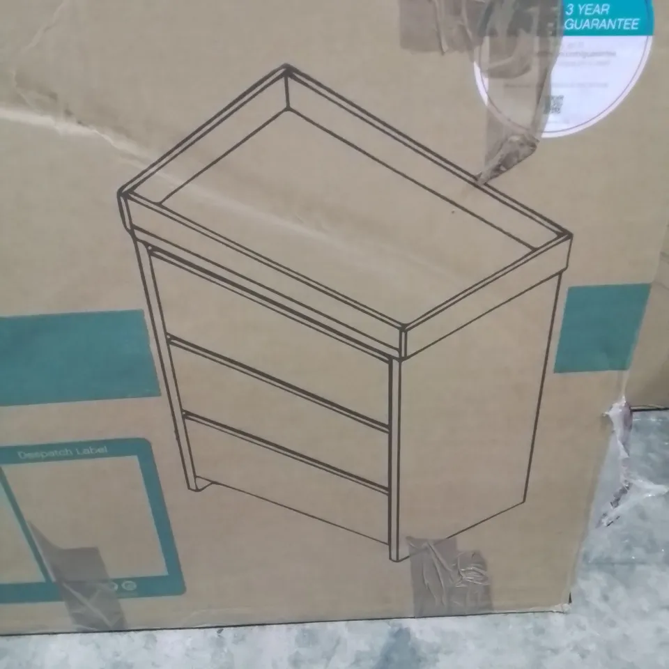 BOXED MODENA 2 PIECE FURNITURE SET TO INCLUDE MODENA COT BED AND BABY CHEST CHANGING UNIT IN WHIE INISH (2 BOXES) 