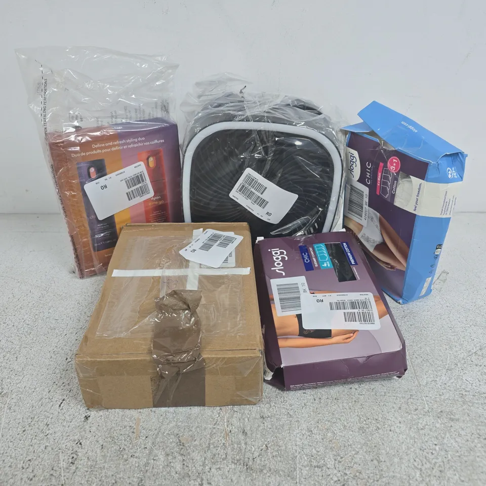 APPROXIMATELY 25 ASSORTED ITEMS TO INCLUDE BELL & HOWELL FAN, DYSON STYLING DUO, SLOGGI MAXI BRIEFS, ETC - COLLECTION ONLY