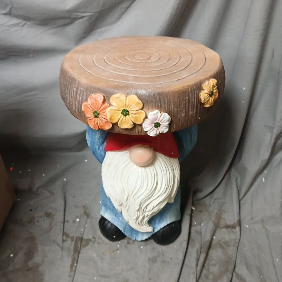 Garden Gnome Statue with Flower Crown Hat – Decorative Ornament
