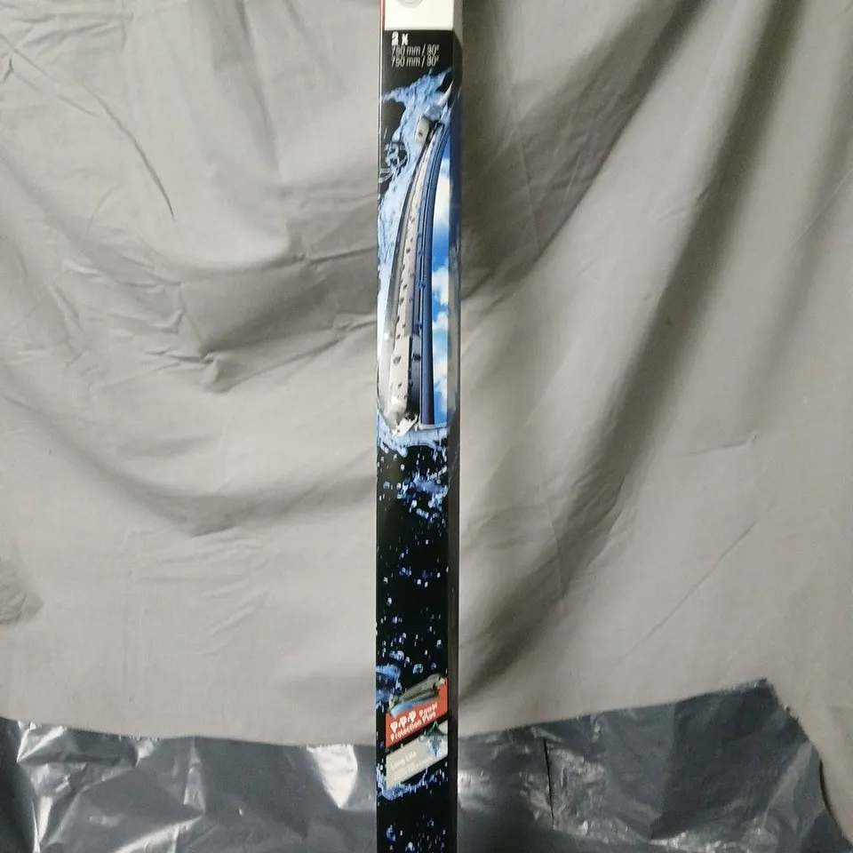 BOXED BOSCH AEROTWIN  WINDSCREEN WIPER BLADES - 2 X 750MM 