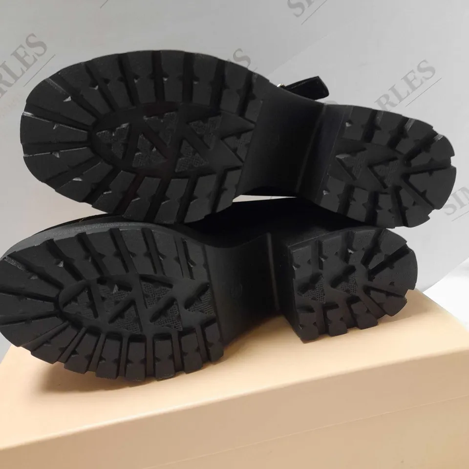 KOI FUJI CAT FACE BLACK SUEDE/CAT SHOES - SIZE 3