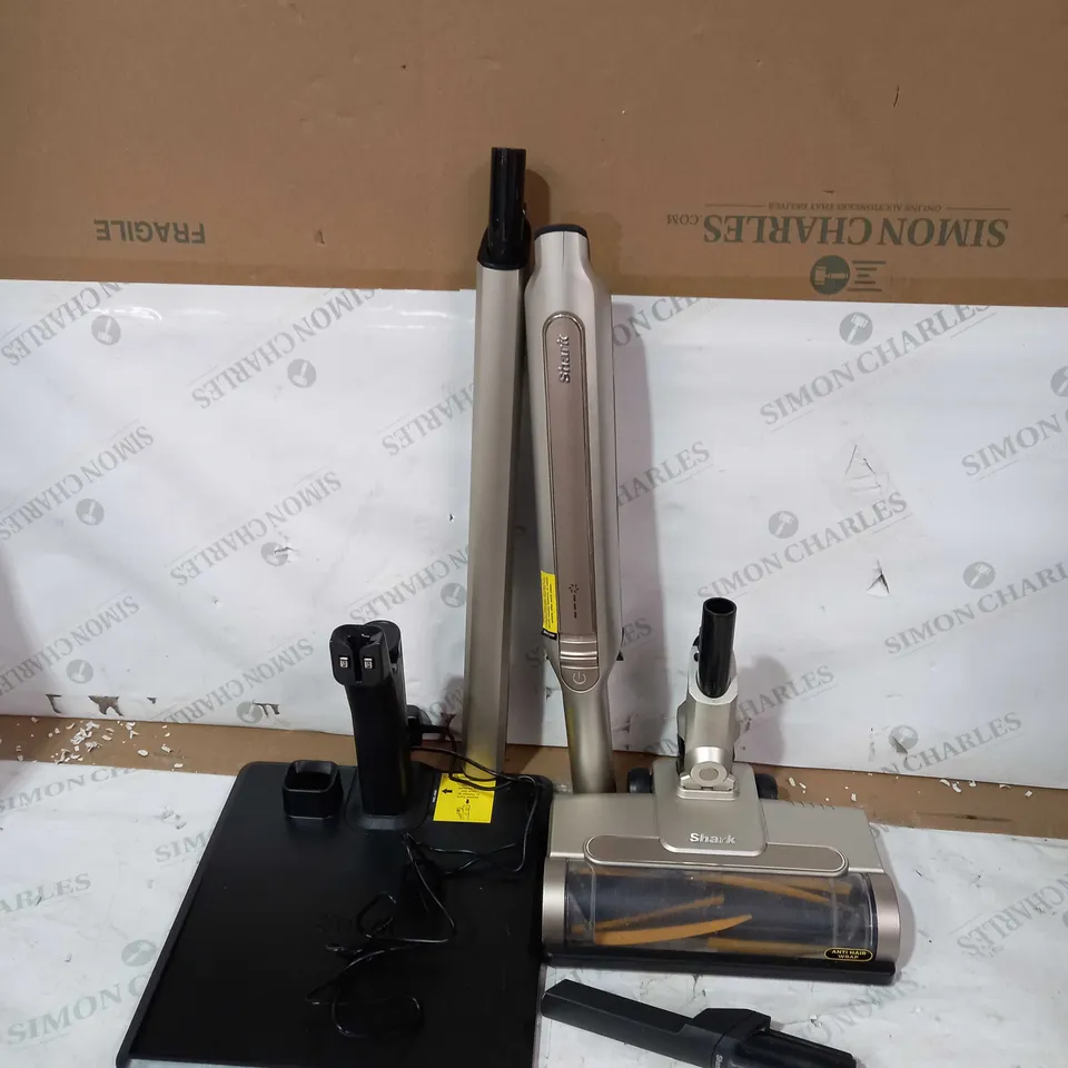 SHARK WANDVAC 2-IN-1 LIGHTWEIGHT CORDLESS HANDHELD VACUUM CLEANER WV361UK - GOLD