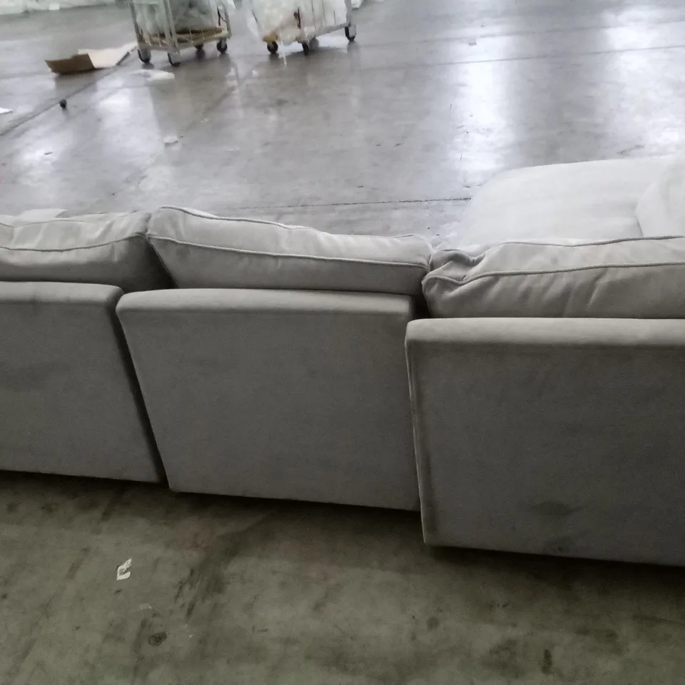 QUALITY THE LOUNGE CO DESIGNER 4 SEATER SOFA WITH CHAISE - GREY FABRIC 