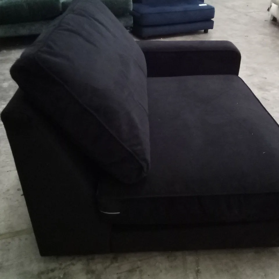QUALITY THE LOUNGE CO DESIGNER RHF SECTION SOFA - BLACK FABRIC 