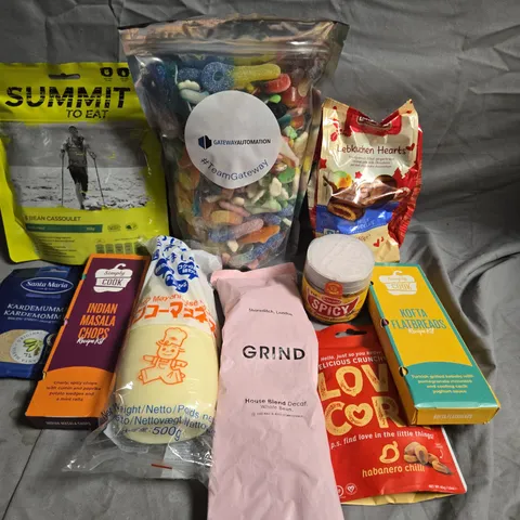 APPROXIMATELY 5 ASSORTED FOOD &DRINK ITEMS TO INCLUDE - SWEETS, GRIND AND SIMPLY COOK  - COLLECTION ONLY