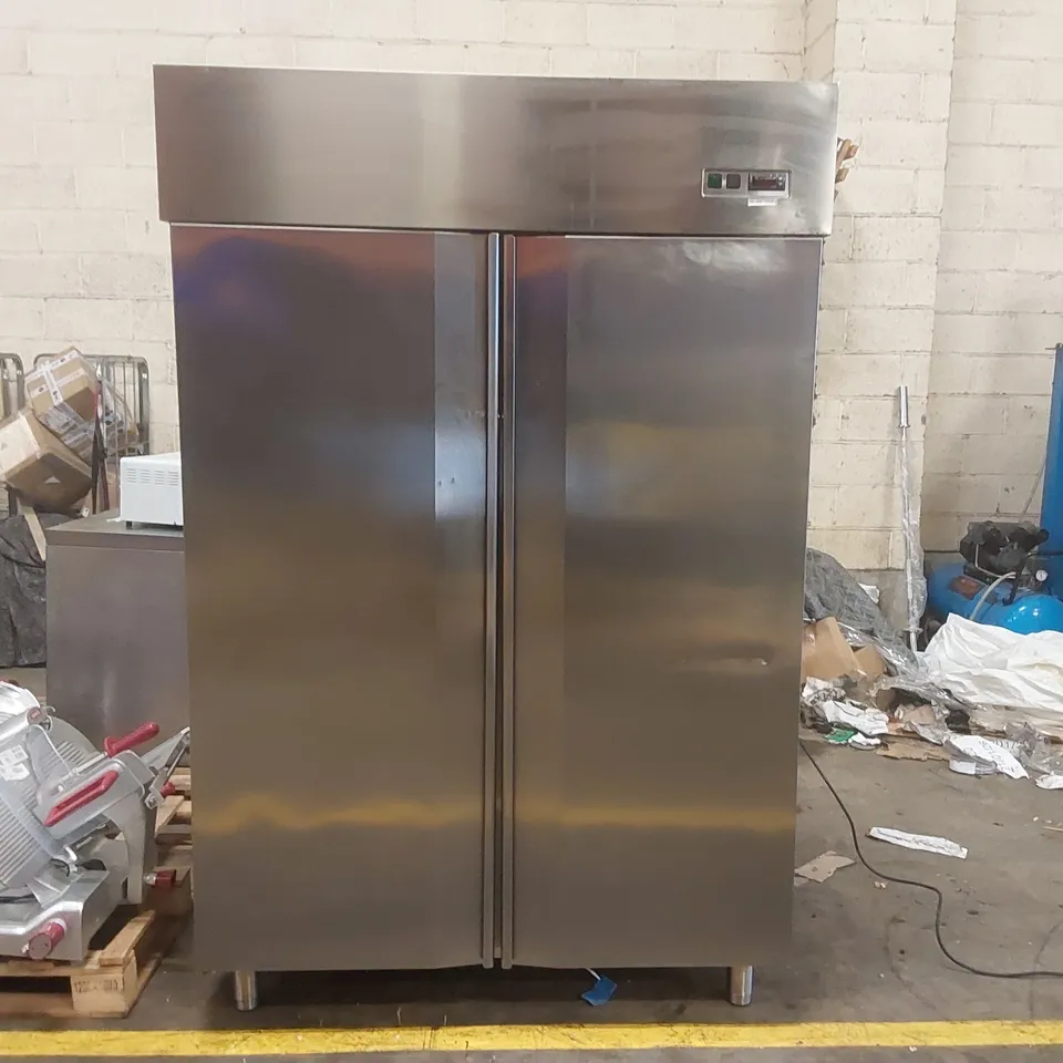 STAINLESS STEEL CL.T DOUBLE DOOR FRIDGE