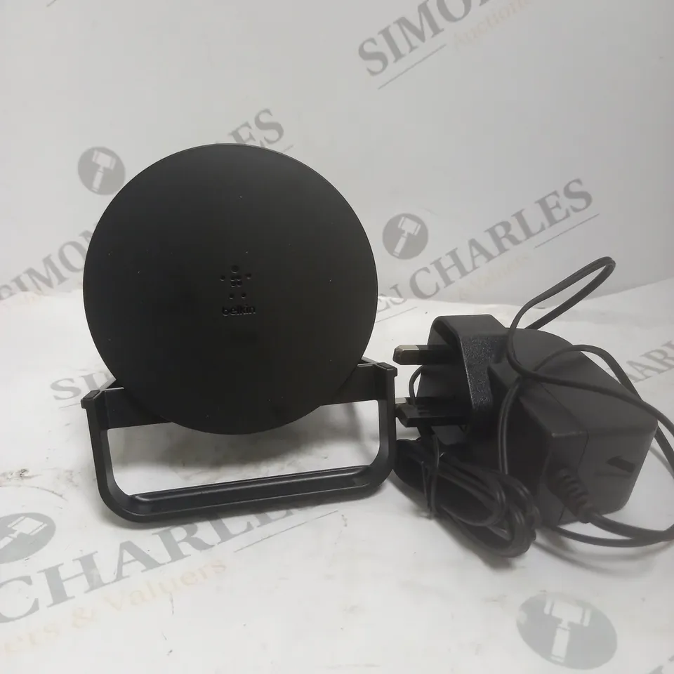 BOXED BELKIN WIRELESS CHARGING STAND & 10W SPEAKER 