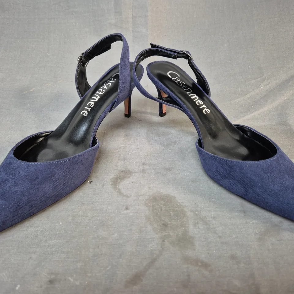 BOXED PAIR OF CASTAMERE POINTED TOE LOW HEEL SHOES IN NAVY EU SIZE 42.5