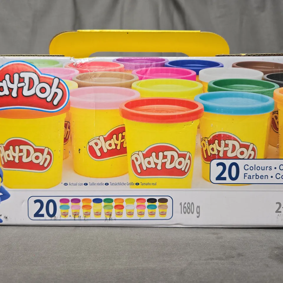 BOXED PLAY-DOH SUPER COLOUR PACK