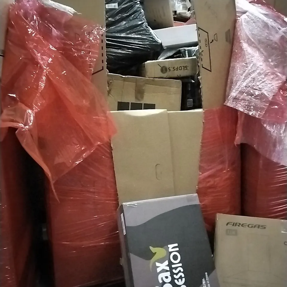 PALLET OF HOUSEHOLD ITEMS TO INCLUDE ADVENT CALENDAR, KEYBOARD, ALTO SAXOPHONE, COOKER HOOD AND OTHER ASSORTED ITEMS...