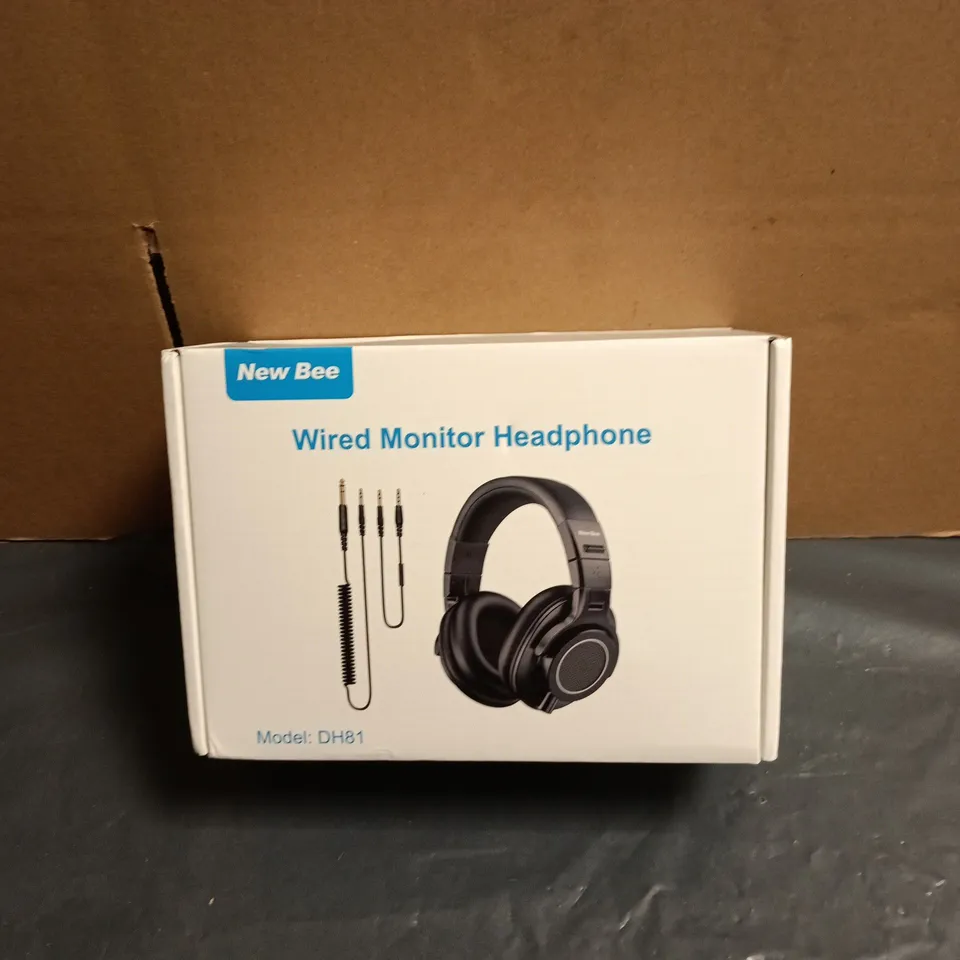 NEW BEE WIRED MONITOR HEADPHONES – MODEL DH81