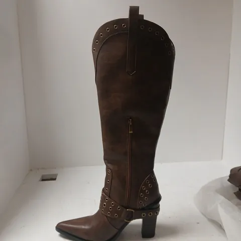 UNBOXED KOI X THE TWILIGHT CHILDREN OF THE MOON COWBOY BOOTS - UK 5