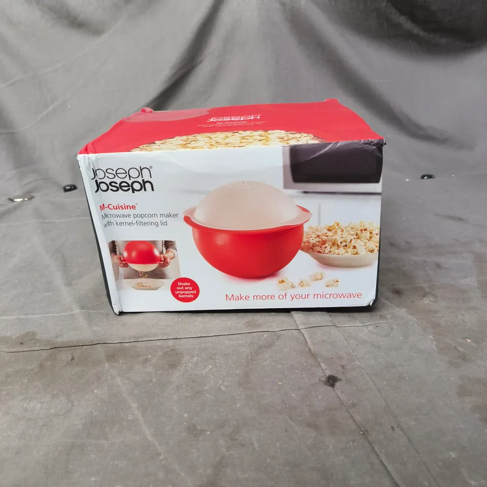 JOSEPH JOSEPH M-CUISINE MICROWAVE POPCORN MAKER WITH KERNEL-FILTERING LID