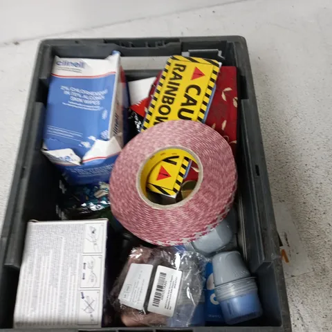 BOX CONTAINING A MIX OF APPROXIMATELY 15 ASSORTED ITEMS INCLUDING BUMPER STICKERS, SMALL FANS ETC.