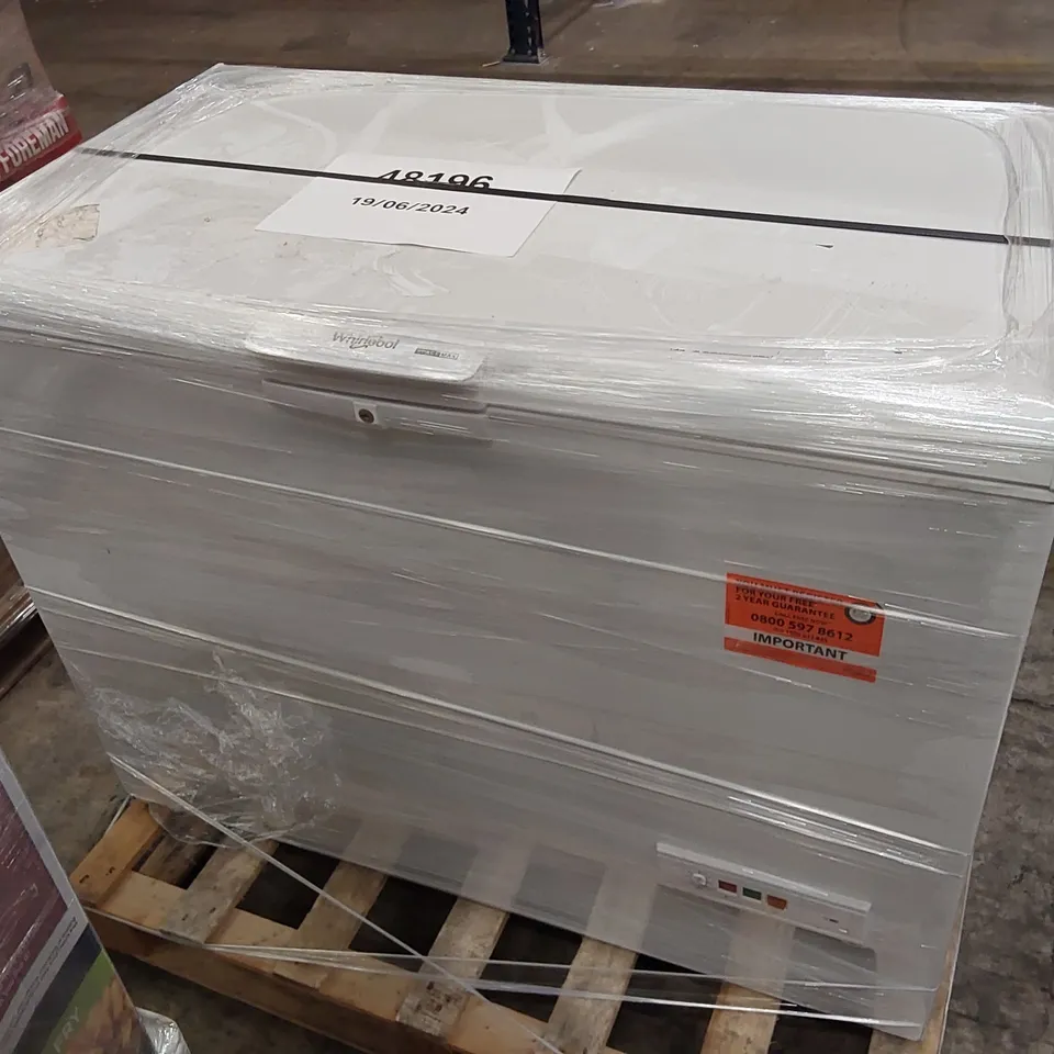 WHIRLPOOL WHM3111 1 CHEST FREEZER - UNPROCESSED RAW RETURN