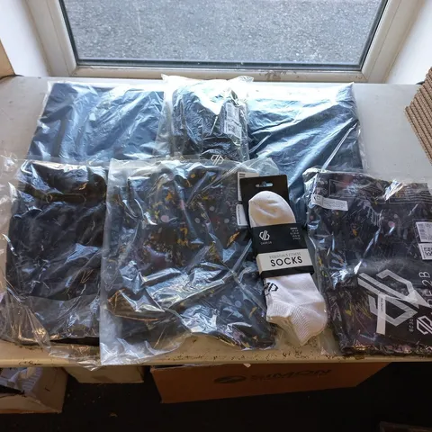 APPROXIMATELY ELEVEN ITEMS OF ASSORTED BRAND NEW DARE2B CLOTHING