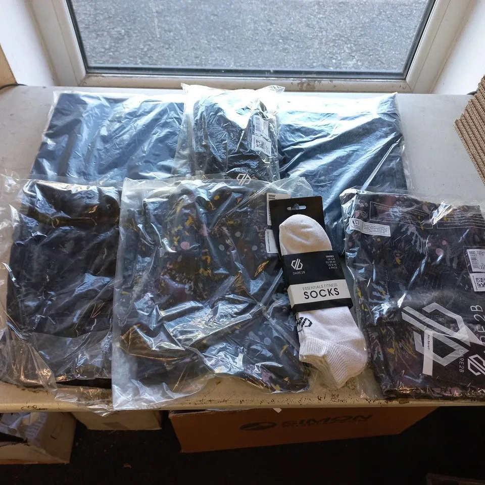 APPROXIMATELY ELEVEN ITEMS OF ASSORTED BRAND NEW DARE2B CLOTHING