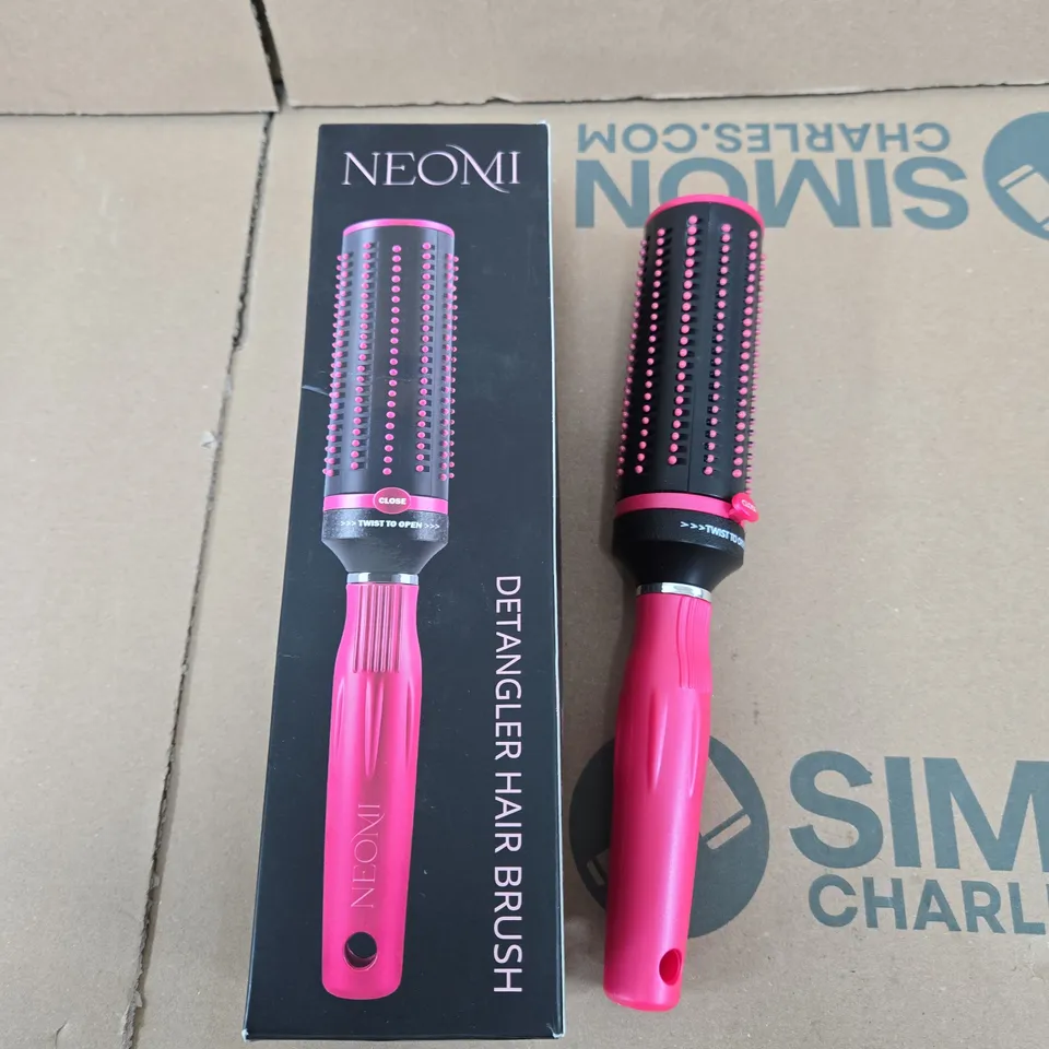 NEOMI DETANGLER HAIR BRUSH – PINK
