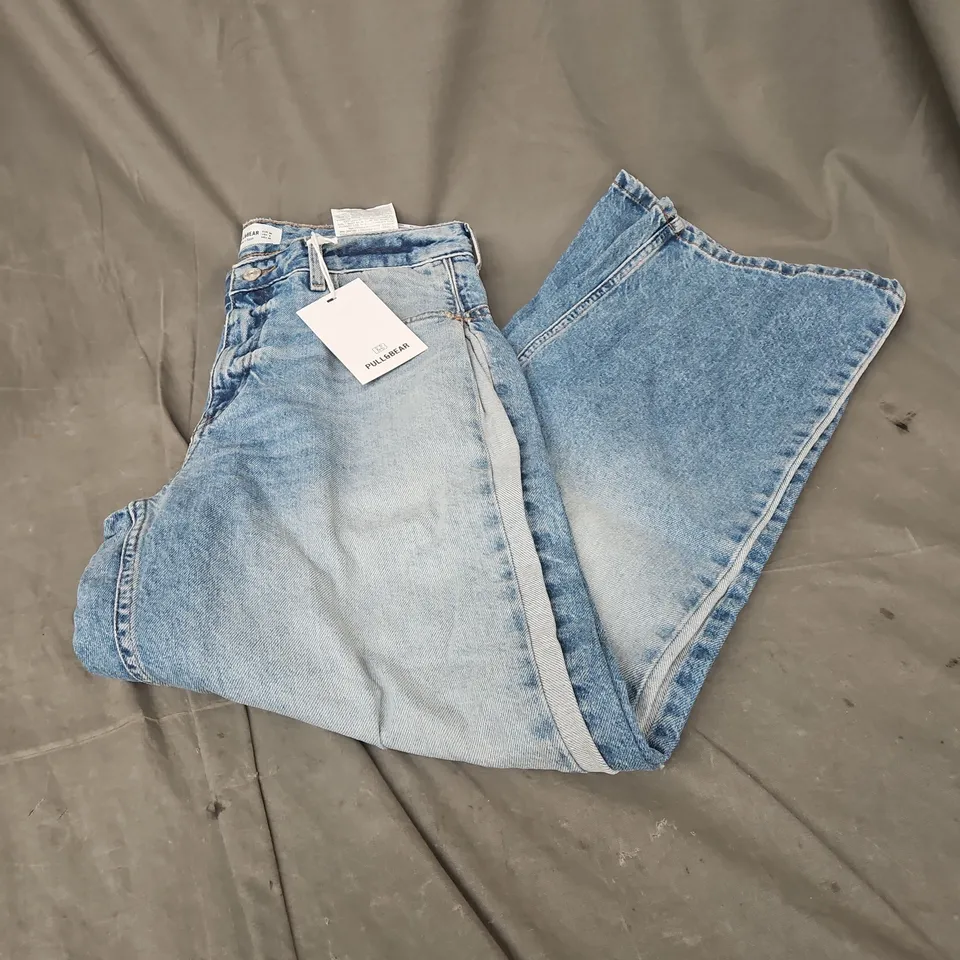 PULL&BEAR WOMEN'S LIGHT WASH DENIM JEANS –  UK 10