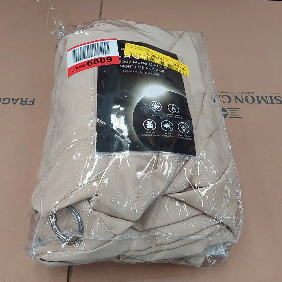 BAGGED 100% SYNTHETIC BLACKOUT EYELET ROOM DARKENING THERMAL CURTAINS - 168 X 229CM (1 ITEM)