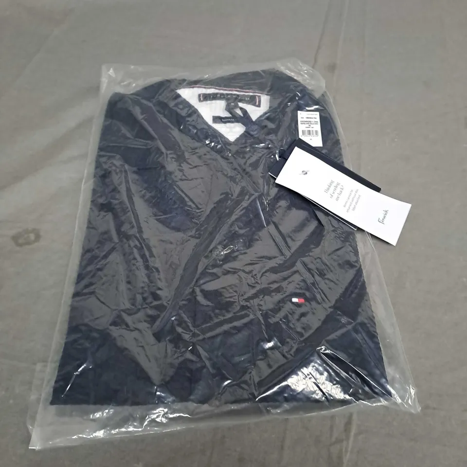SEALED TOMMY HILFIGER NAVY REGULAR FIT SHIRT - MEDIUM