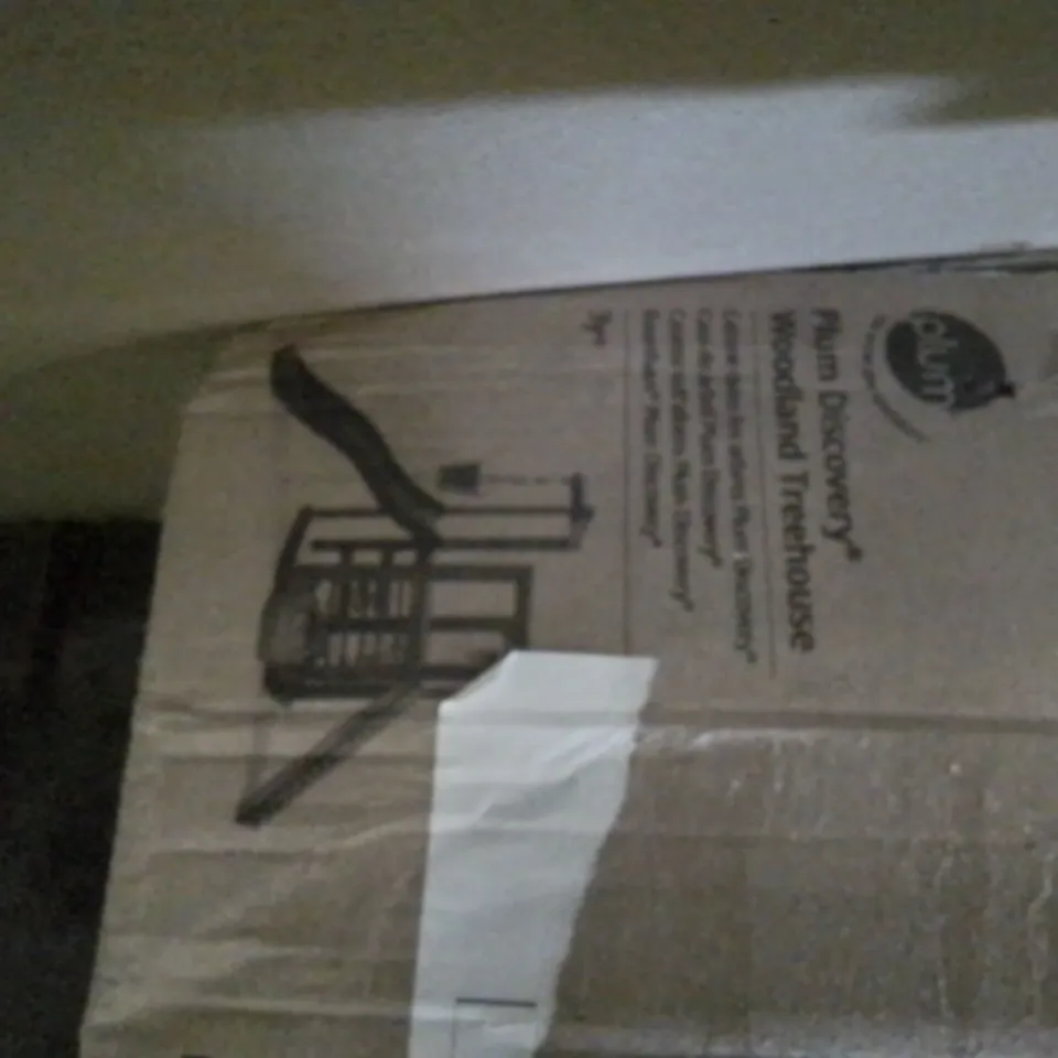FOUR BOXED PLUM PARTS, INCLUDING KARGE GREEN WAVY SLIDE ( DAMAGED) WOODLAND TREEHOUSE ACCESSORIES 2 × WOOD FRAMED PANELS
