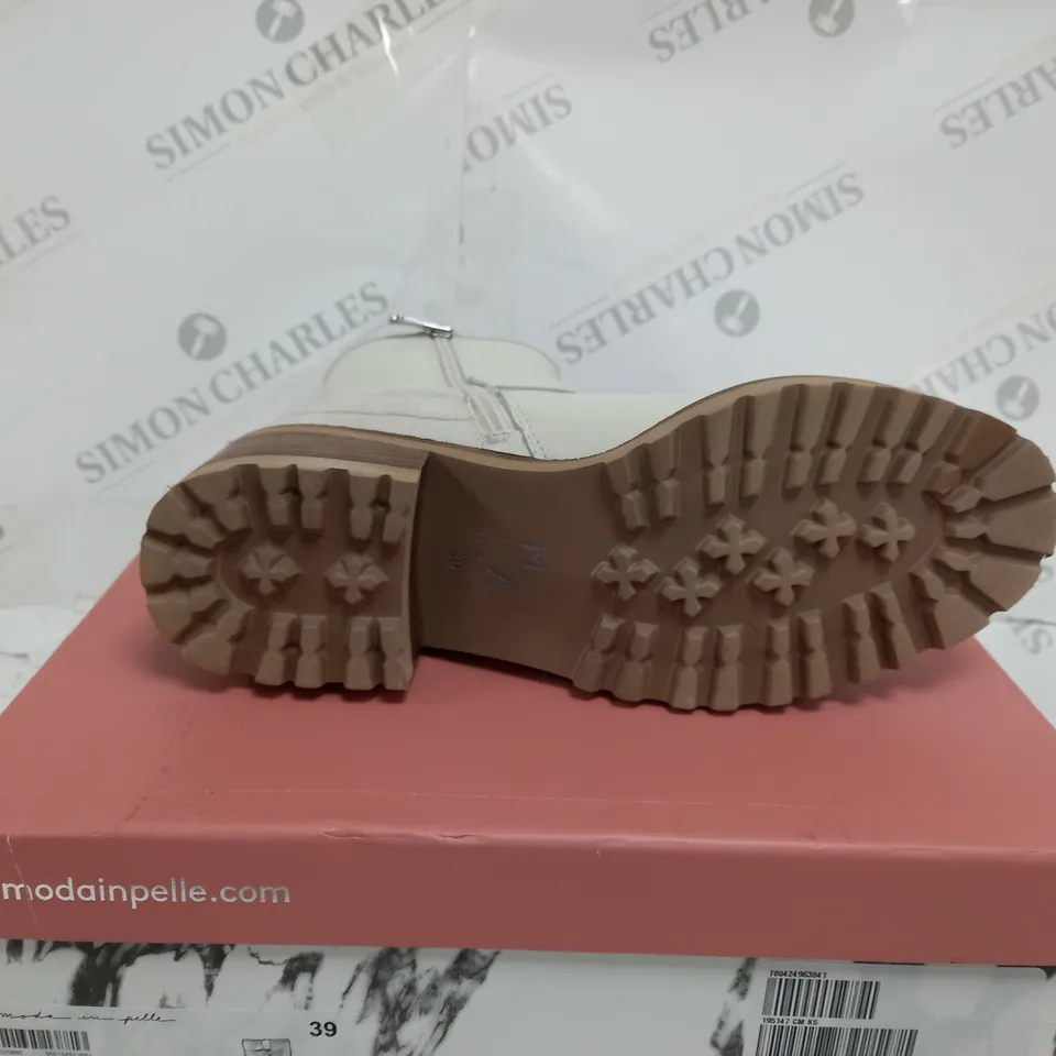 BOXED MODA IN PELLE CORNELIA BIKER BOOTS, CREAM - SIZE 6