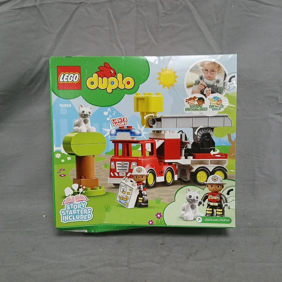 LEGO 10969 DUPLO TOWN FIRE ENGINE TOY