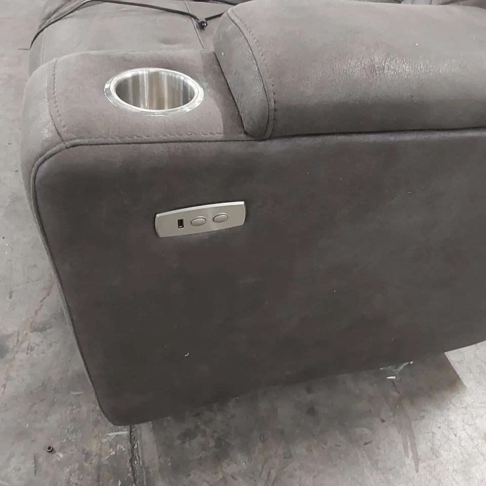 QUALITY DESIGNER 2 SEATER FAUX LEATHER ELECTRIC RECLINER SOFA WITH SPEAKERS AND CUPHOLDERS