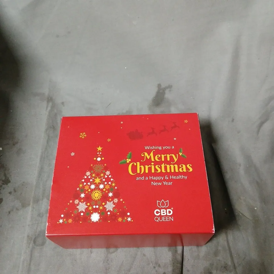 APPROXIMATELY 5 X CBD QUEEN GIFT SET – CBD OIL  (BOXED) – CHRISTMAS EDITION 