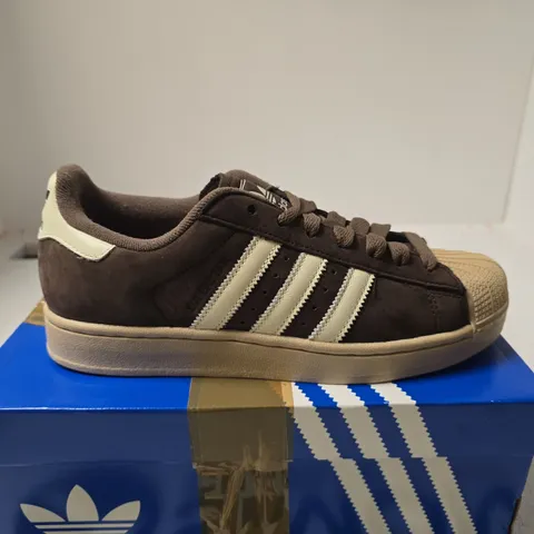 ADIDAS SUPERSTAR BROWN/OFF WHITE UK 7.5 BOXED