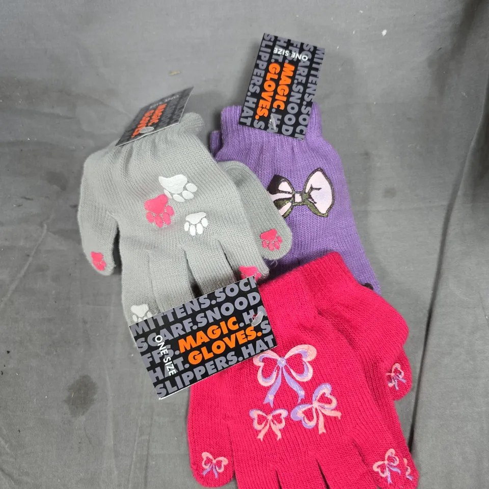 APPROXIMATELY 15 GIRLS MAGIC GRIPPER GLOVES 