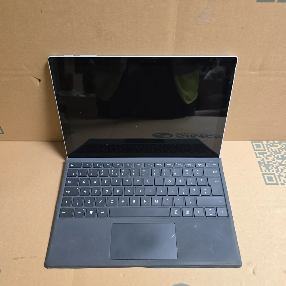MICROSOFT SURFACE PRO 6 WITH KEYBOARD 
