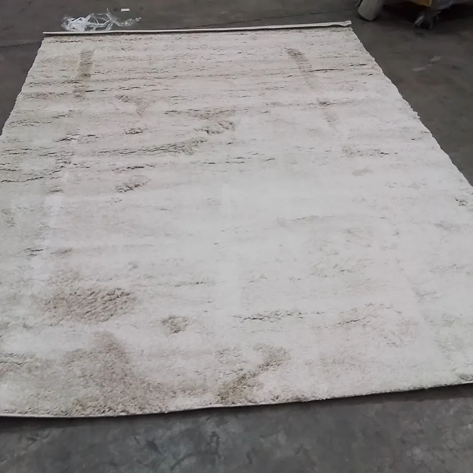 QUALITY DESIGNER AREA RUG - APPROXIMATELY 280X200CM