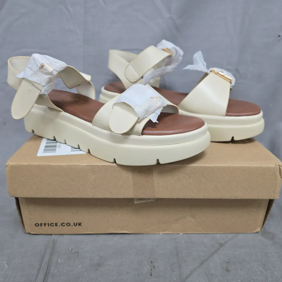 BOXED PAIR OF OFFICE DOUBLE BUCKLE CHUNKY SANDALS IN CREAM SIZE UK 5