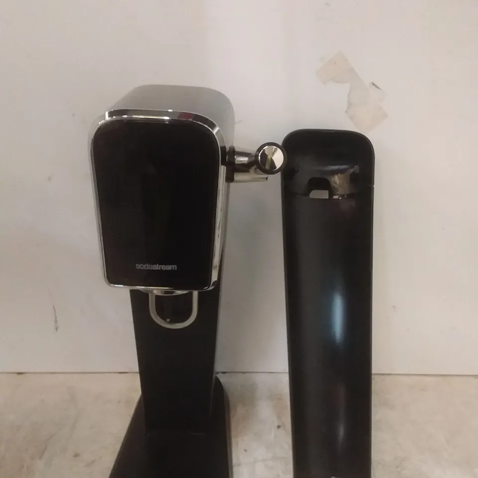 BOXED SODA STREAM ART SPARKLING WATER MAKER - BLACK