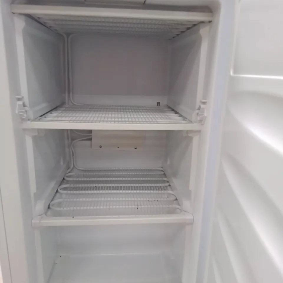 UNDER COUNTER FRIDGE WHITE