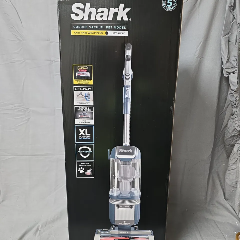 SHARK ANTI HAIR WRAP UPRIGHT VACUUM CLEANER NZ780UKT
