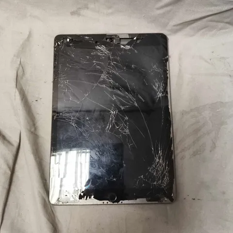 APPLE IPAD TABLET - A2602