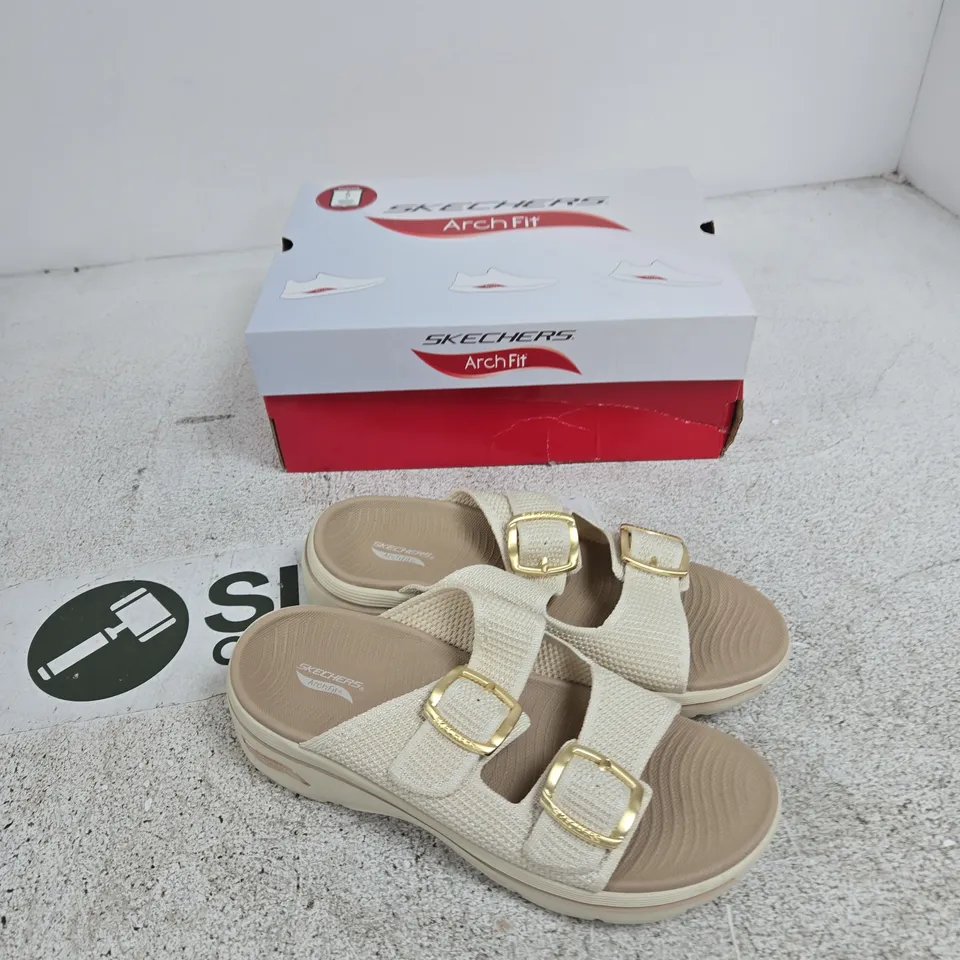 SKECHERS ARCH FIT SANDALS - BEIGE, UK 7