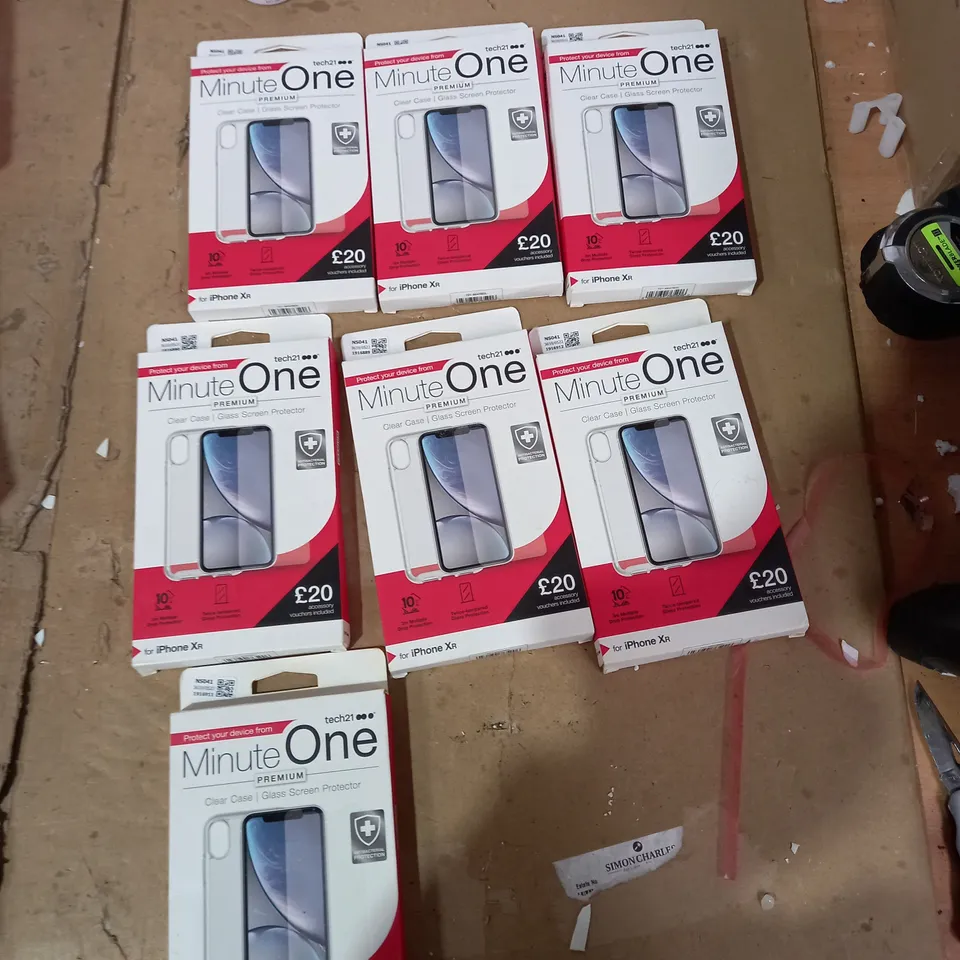 LOT OF 7 TECH 21 MINUTE ONE CLEAR IPHONE XR CASES