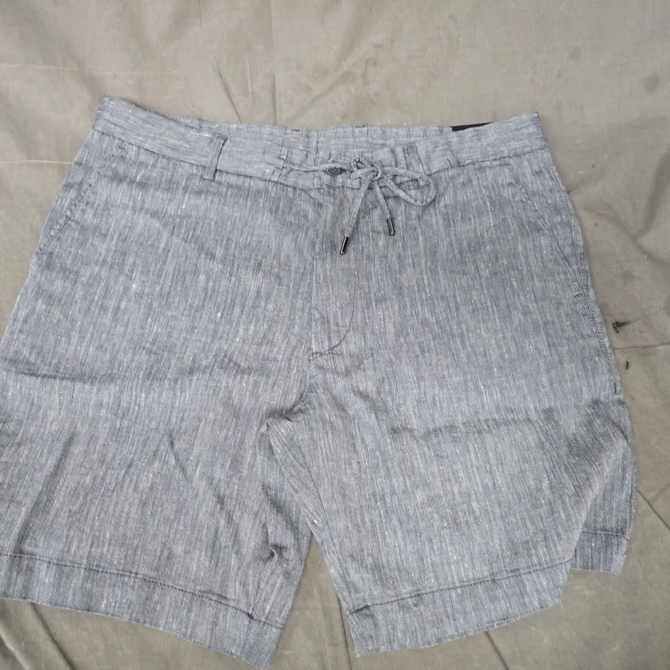 HUGO BOSS C KANE RDS SHRTS IN GREY SIZE UK 52