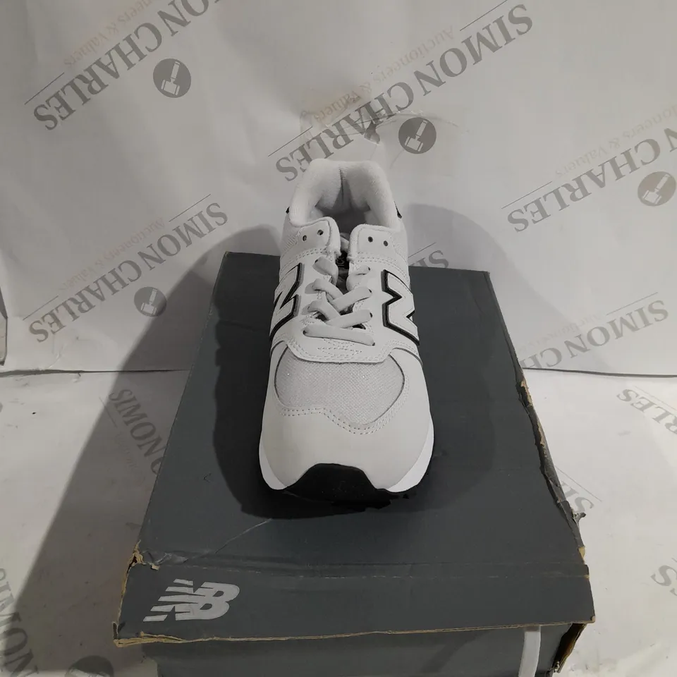 NEW BALANCE KID'S 574 V1 LACE-UP SNEAKER Uk SIZE 3.5 