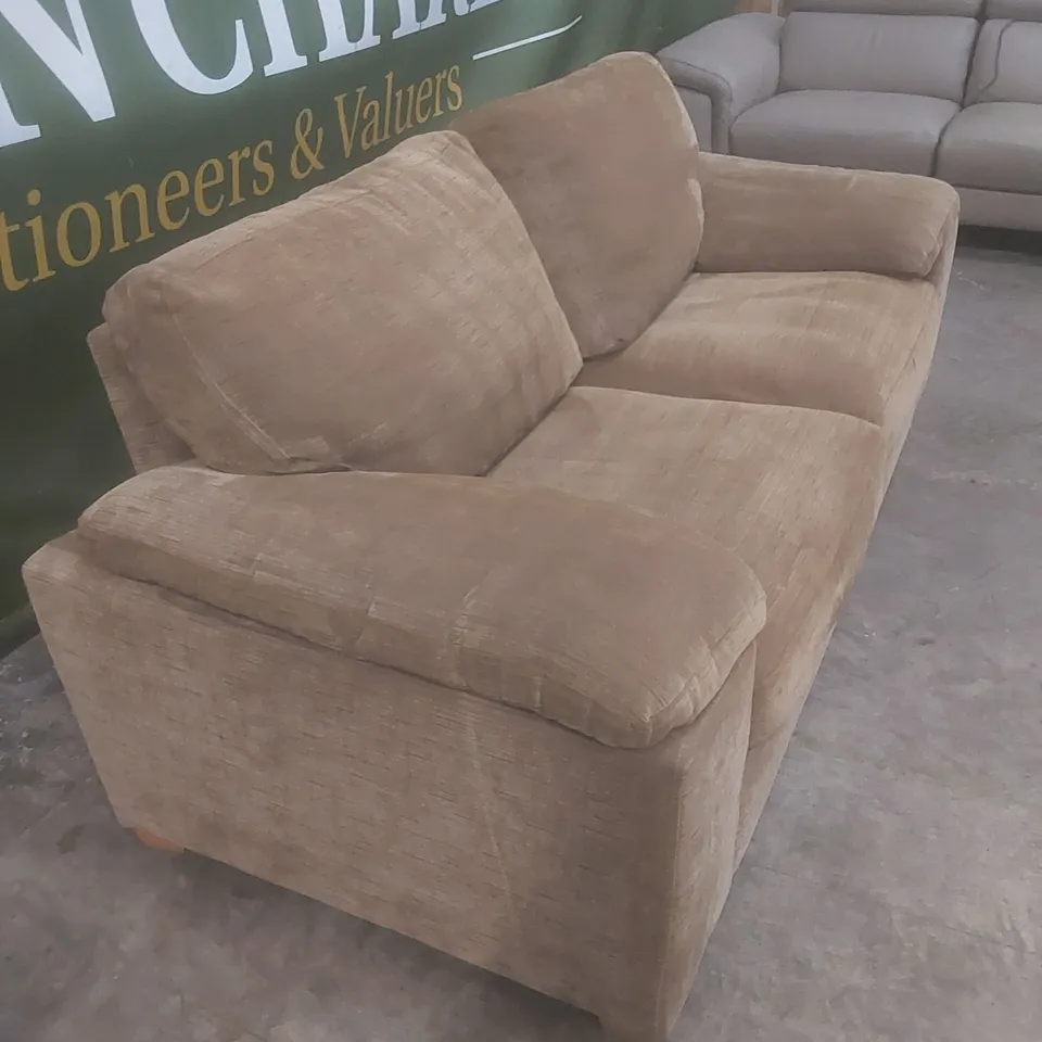 DESIGNER 3 SEATER FABRIC UPHOLSTERED SOFA