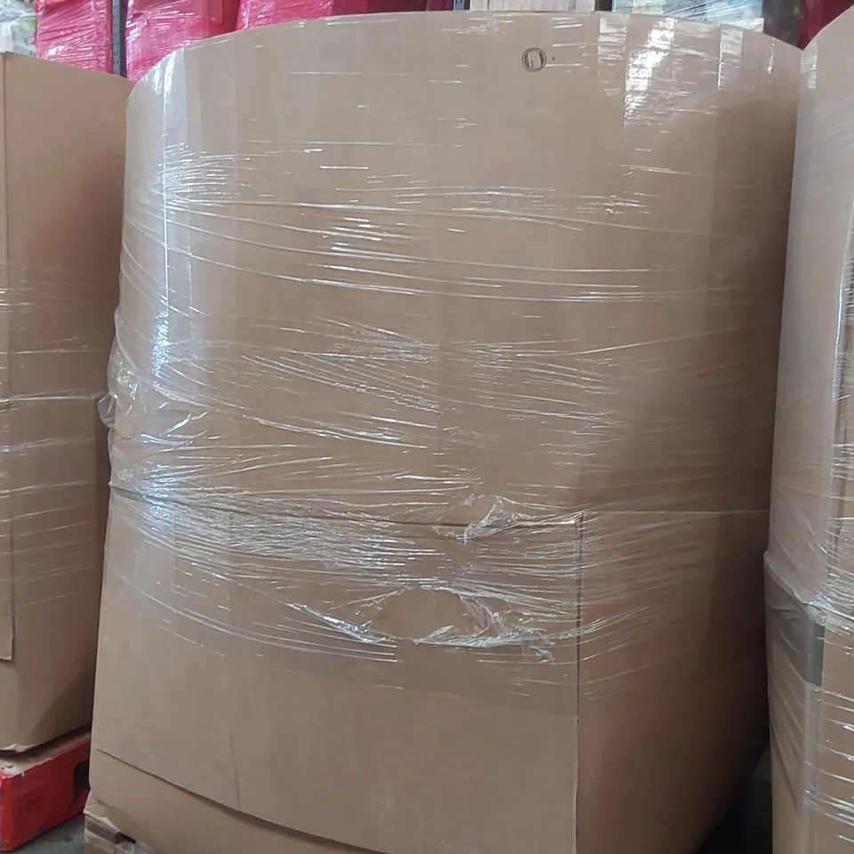 PALLET CONTAINING A LARGE QUANTITY OF ASSORTED HOSE PIPES, POOL INFLATABLES ECT