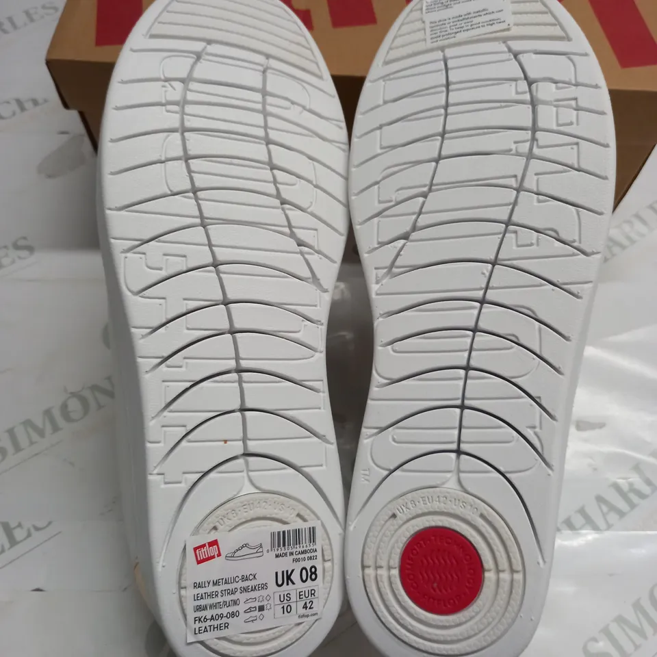 BOXED PAIR OF FIT FLOP RALLY METALLIC BACK LEATHER STRAP SNEAKERS IN WHITE - UK 8