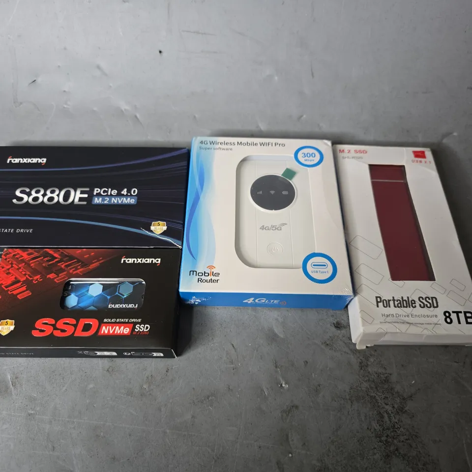 APPROXIMATELY 12 ASSORTED ITEMS TO INCLUDE - M.2 SSD , 4G WIRELESS MOBILE WIFI PRO , RANXIANA S880E M.2 NVME ETC