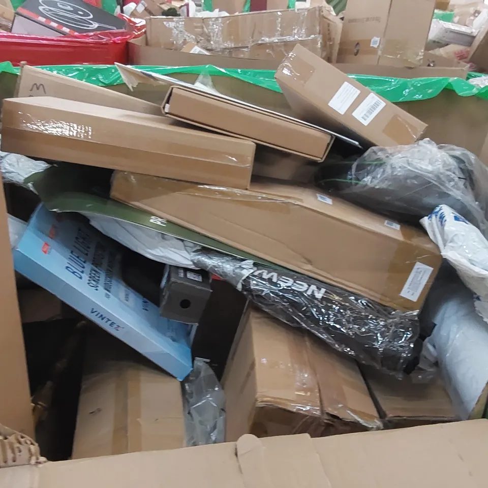 PALLET OF ASSORTED CONSUMER PRODUCTS TO INCLUDE: ELECTRIC CLOTHES DRYERS, WIRELESS SPEAKER STAND, ROLLER BLIND, PORTABLE AIR CONDITIONER PARTS ECT