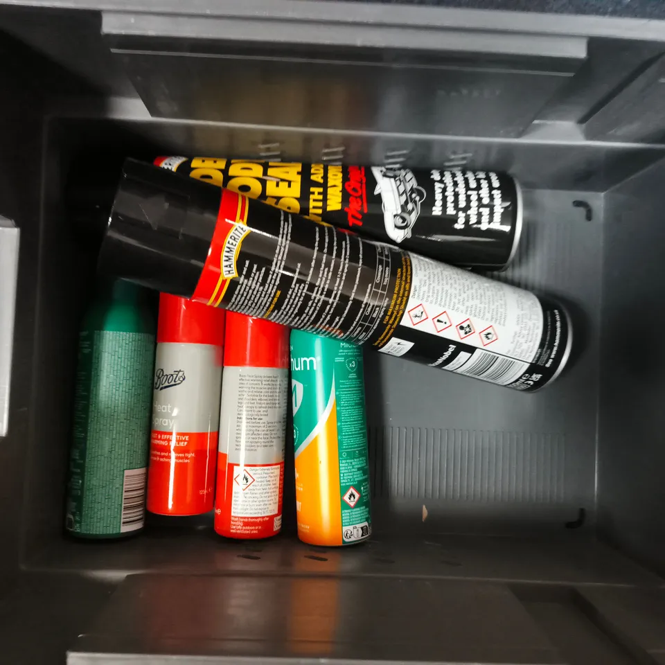 APPROXIMATELY 10 ASSORTED AEROSOLS TO INCLUDE LYNX , RITUALS AND MEN MITCHUM