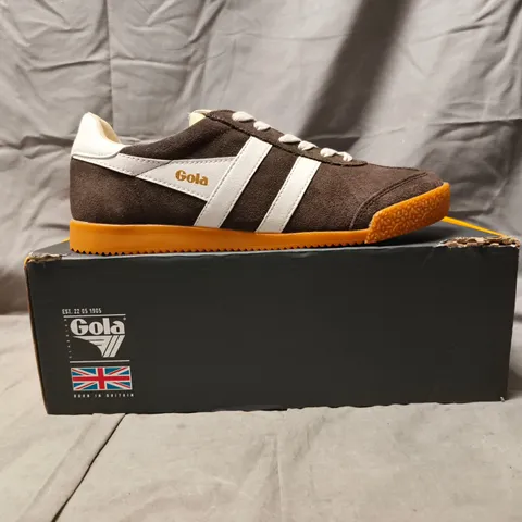 BOXED PAIR OF GOLA WOMEN'S ELAN TRAINERS IN MOCHA/WHITE SIZE UK 6